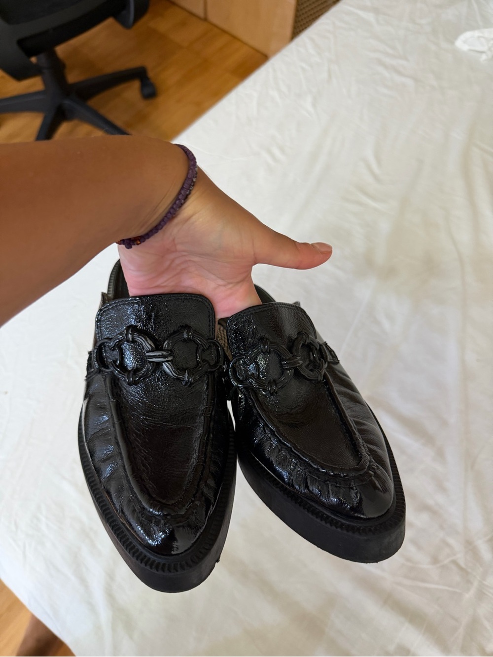 Black Chain-Accent mules